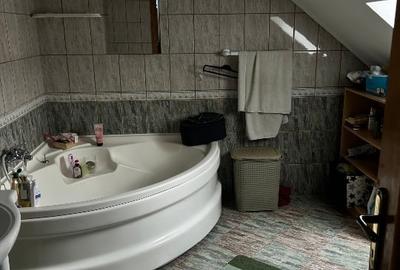 Casă individuală cu 5 camere cu Canalizare în Central - 14