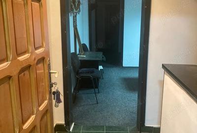 Vand ap. 3 camere, semidecomandat, 51 mp util, boxa, str. Ion Huniade, Lugoj - 2