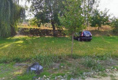 Teren de 400 mp, în Bâcu - 2