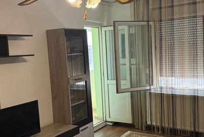 Apartament cu 2 camere decomandat în Obor - 13