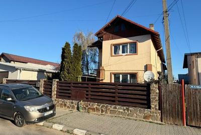 Casă cu 4 camere în Central - 3