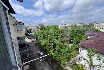 Apartament de vanzare, cu 2 camere, 49 mp, zona Micro 11 - 3