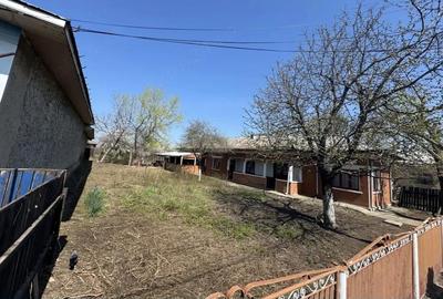 Casă cu 4 camere cu Teren 1370 Mp în Slobozia - 6