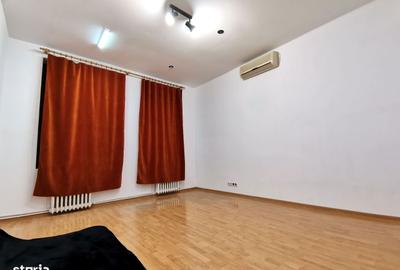 Spațiu comercial, de 23 mp, în Central