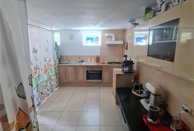 Casa, zona Tractorul - 37