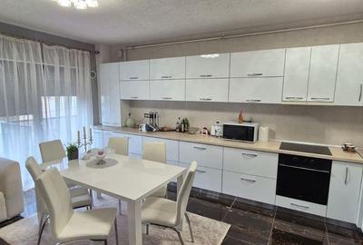 Apartament cu 3 camere în Central - 10
