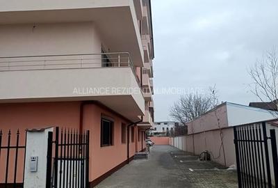 Apartament cu 3 camere decomandat în Berceni