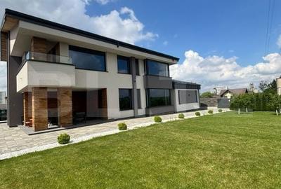 Casă cu 4 camere cu Teren 1550 Mp în Central - 9