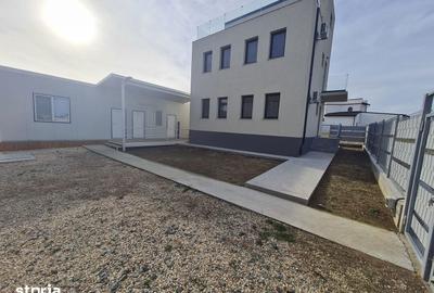 Casă cu 6 camere cu Teren 382 Mp în Central - 17