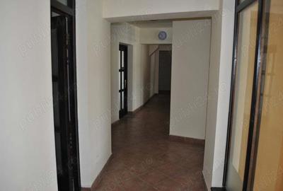 Inchiriez spatiu comercial 18,21,24 mp - 1