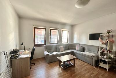 Inchiriere Apartament 2 camere, peste drum de UMF