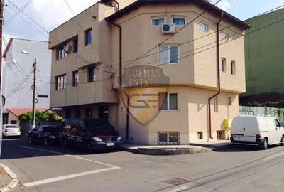 Casă individuală cu 10 camere cu Teren 110 Mp în Dacia - 1