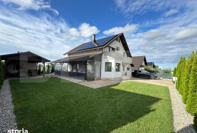 Casă cu 4 camere cu Teren 475 Mp în Ipotești