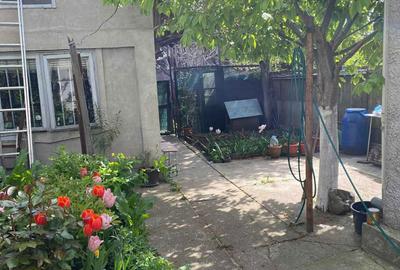 Casă cu 4 camere în Central - 3