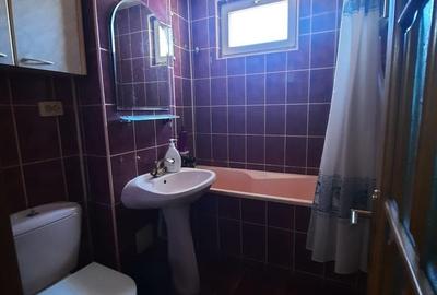 Apartament cu 2 camere decomandat în Mărăței