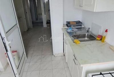 Apartament cu 3 camere decomandat în Decebal - 4