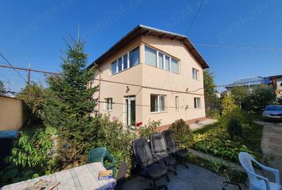 Vanzare casa curte - 2