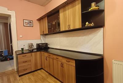 Casă individuală cu 6 camere cu Canalizare în Decebal - 9