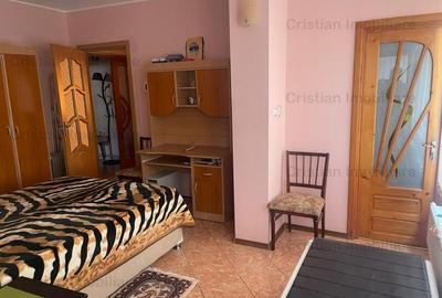 Apartament cu 4 camere semidecomandat în Hipodrom - 2
