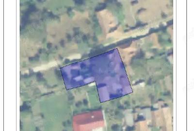 Doua case + anexe + gradina + gaz - 9