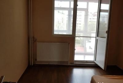 Apartament cu 3 camere semidecomandat în Berceni - 8