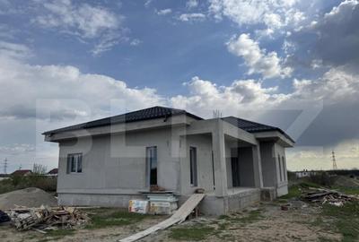 Casă cu 4 camere cu Teren 390 Mp în Central