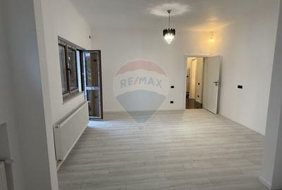 Apartament cu 3 camere semidecomandat în Dacia - 9