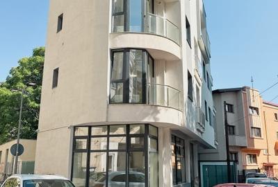 Bloc integral in Piata Unirii. Pretabil pentru Hotel, Clinica Medicala, birouri - 14