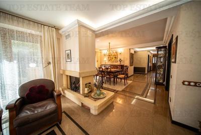 Vila de Lux cu Piscina, Acces direct la Lac si Vedere Panoramica - 13