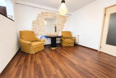 Apartament cu 4 camere semidecomandat în Mărăței