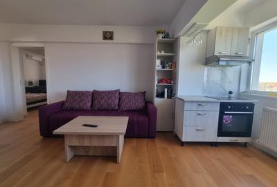 Apartament cu 3 camere semidecomandat în Central - 1