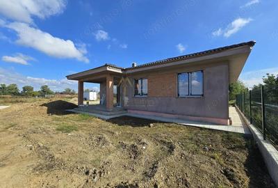 Casă cu 4 camere cu Teren 420 Mp în Central - 5