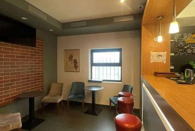 Spațiu comercial, de 60 mp, în Central - 6