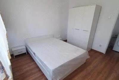 Apartament cu 3 camere semidecomandat în Micro 21 - 3