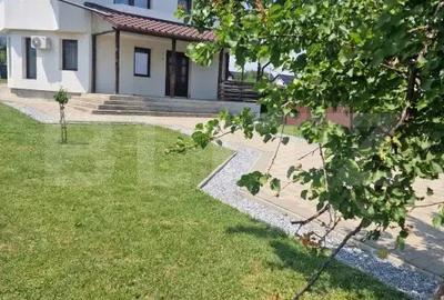 Casă cu 5 camere cu Teren 900 Mp în Central - 2