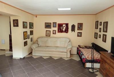 Casă individuală cu 7 camere cu Teren 243 Mp în Vest - 30