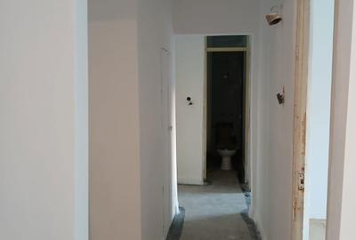 Apartament cu 4 camere decomandat în Central - 2