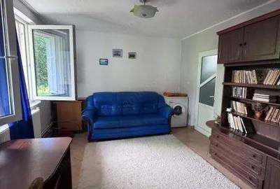 Casă cu Teren 1153 Mp în Solca - 1