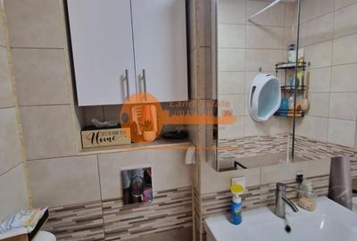 Apartament cu 3 camere decomandat, mobilat în Costin Georgian - 12