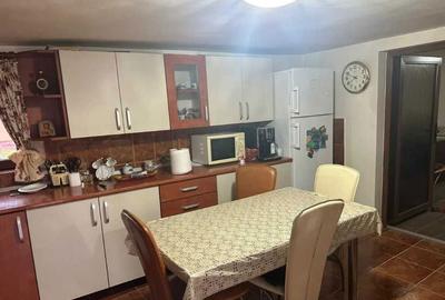 Casă cu 4 camere în Central - 4