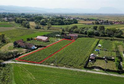 2.000mp intravilan, Bacel, zona linistita, intre Brasov si S - 2