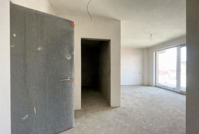 Garsonieră decomandată în Sud