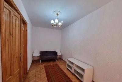 Apartament cu 4 camere decomandat în Central - 2