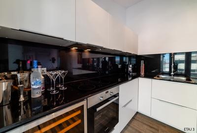 Cladire S+P+2+M centrul orasului pe Bld.Mamaia cu 3 apartamente+spatiu comercial - 50
