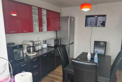 Apartament cu 3 camere decomandat în Central - 1