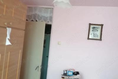 Apartament cu 3 camere decomandat în Broșteni - 2