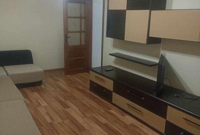 Apartament cu 2 camere decomandat în Micro 5 - 1