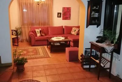 Casă cu 2 camere cu Teren 2800 Mp în Central - 3