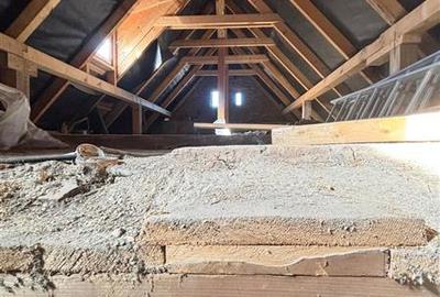 Casă individuală cu 2 camere cu Canalizare în Centrul Istoric - 13