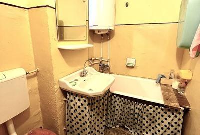 Casă cu 4 camere în Central - 2